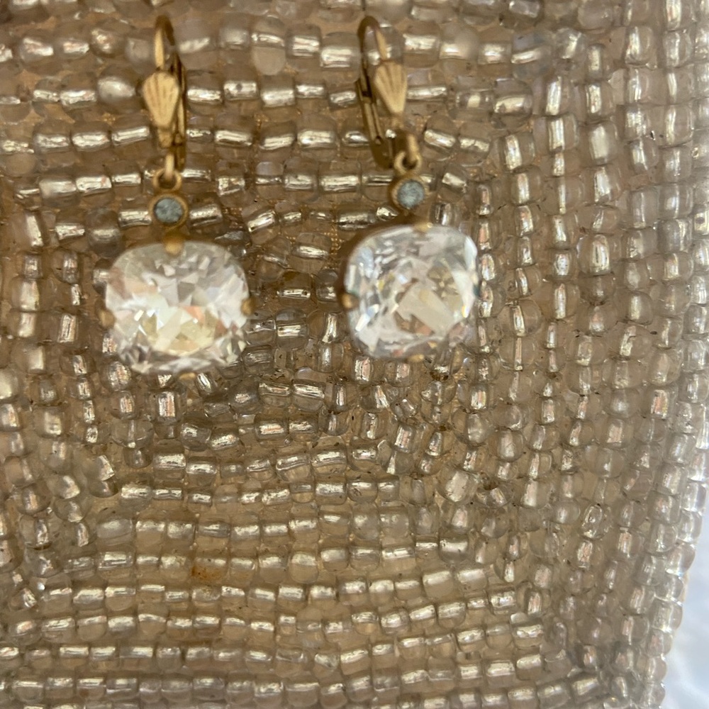 Vintage feel rad rhinestone earrings